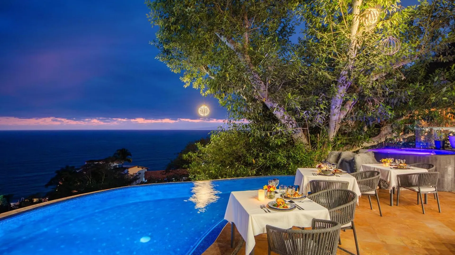 Villa Divina Luxury Boutique - Adults Only Puerto Vallarta Hotel